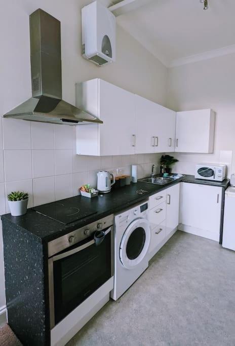 Central Brighton Studio By The Beach ภายนอก รูปภาพ